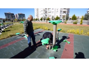 Adıyaman’da Parklara Bahar Bakımı