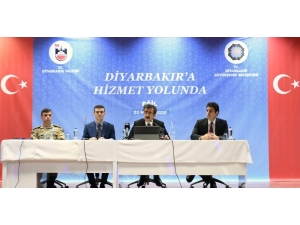 Vali Güzeloğlu: "Diyarbakır’ın 17 İlçesinde Hizmet Seferberliği Ve Gayreti İçindeyiz"