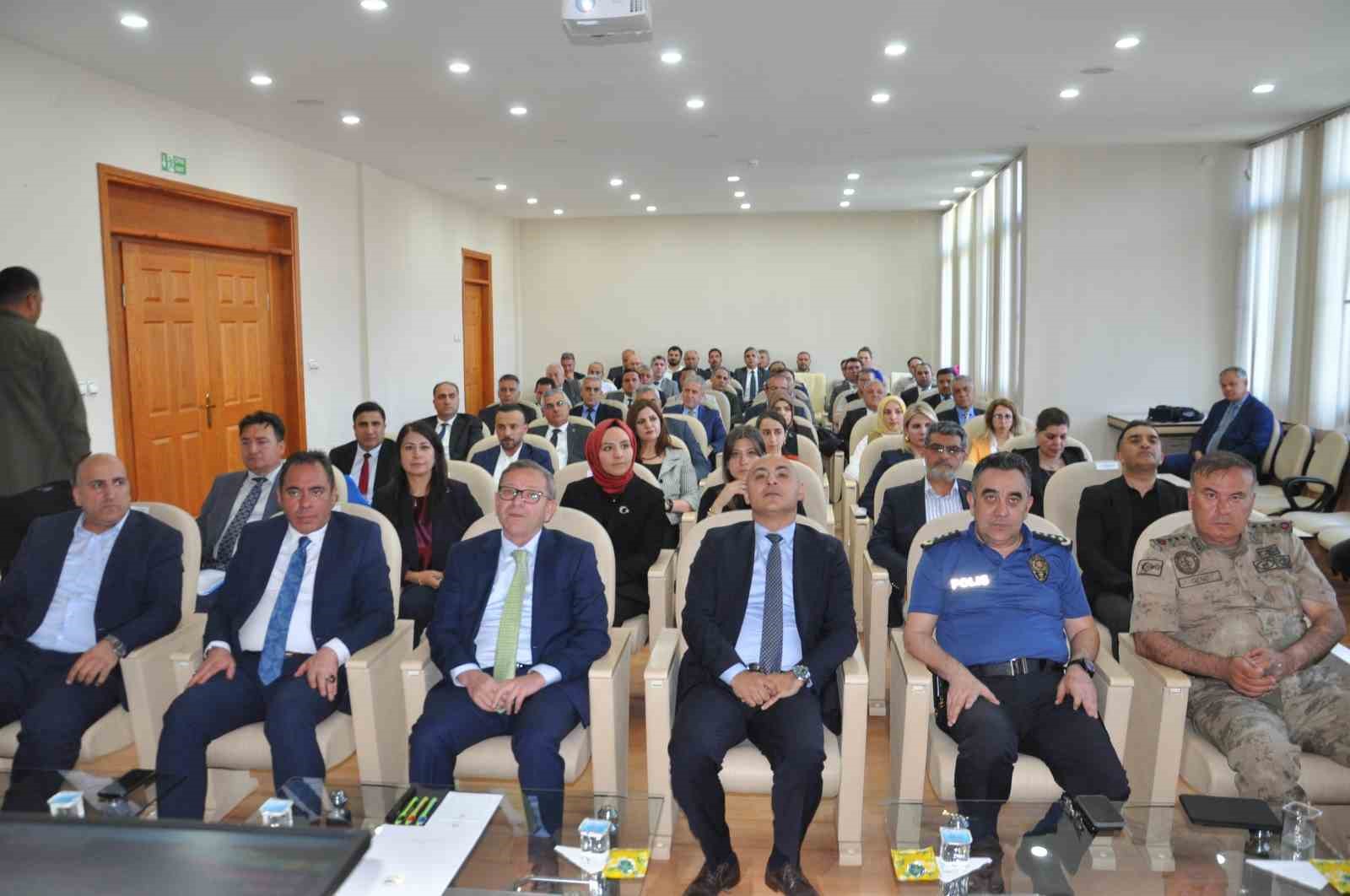 kars-ta-kamuda-is-sagligi-ve-guvenligi-seferberligi-6331-sayili-kanun-masaya-yatirildi