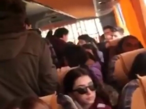 Otobüste Öğrenciler İle Görevlinin ‘Fazla Ücret’ Tartışması Kamerada