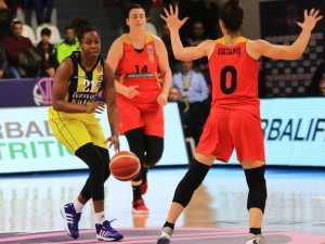 Kadınlar Türkiye Kupası: Fenerbahçe: 73 - Kayseri Basketbol: 61