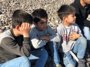 Yunanlılar Mültecilerin Parasını Alıp Dövdü