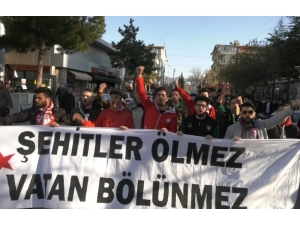 Üniversite Taraftar Grupları Şehit Askerler İçin Mevlid Okutup, Lokma Dağıttılar