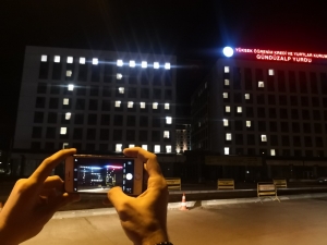 Öğrencilerden Anlamlı Etkinlik: Oda Işıklarıyla ’Tsk’ Yazdılar