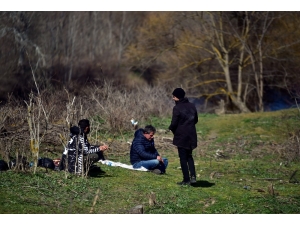 Türk Bayrağı Var Diye Dövdüler