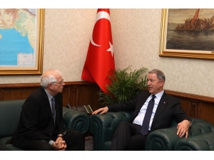 Bakan Akar Ab Komisyonu Başkan Yardımcısıyla Bir Araya Geldi