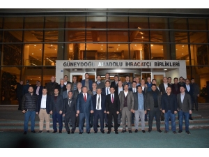 Gaziantepli Halıcılardan Ortak Hareket Adımı