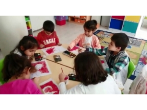 Minikler İdlib Şehitlerini Andı