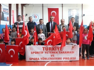 Develili Öğrencilerden Mehmetçiğe Destek