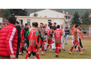 Bileciksporlu 2 Futbolcu, Darp Edildiği İddiasıyla Rakip 4 Futbolcu İçin Suç Duyurusunda Bulundu