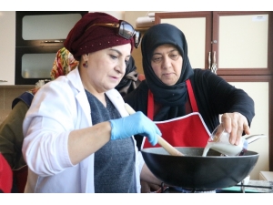 Türküsü Vardı, Baklava Ve Lokumunu Da Yaptılar