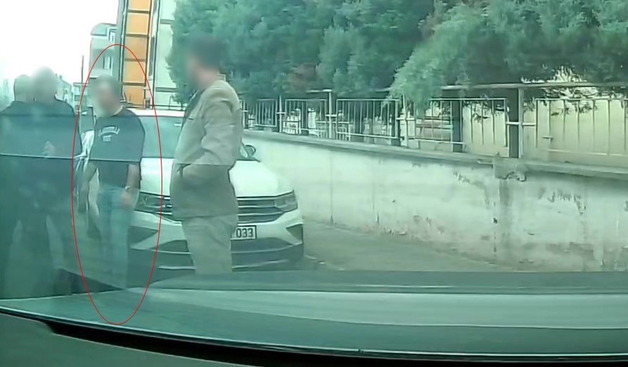 okul-onundeki-taciz-iddiasinda-serbest-birakilan-supheliye-ev-hapsi-verildi