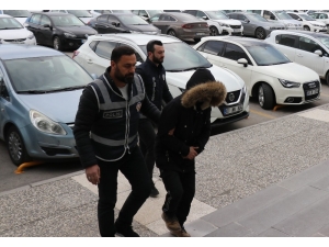 Bolu’da 3 Marketi Soyan Maskeli Hırsız Adliyeye Sevk Edildi