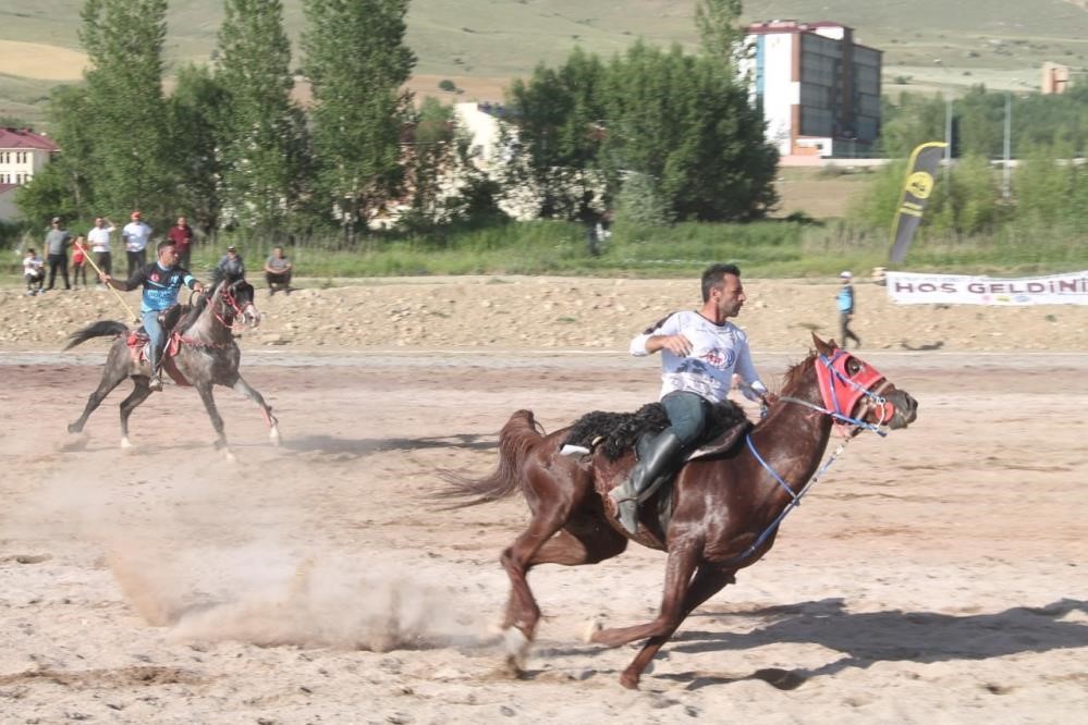 bayburt-ta-cirit-il-eleme-musabakalari-bugun-basliyor