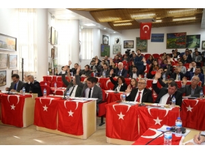 Burhaniye’de Belediye Meclisinden Şehitlere Anma