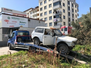 Terk Edilmiş Hurda Araçlar Kaldırılıyor