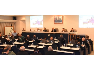 Salihli Belediye Meclisi İdlib Şehitlerini Andı