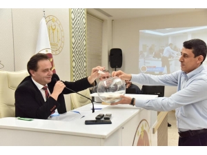 Pelitözü Gölpark’a İçkili Mekan Açıklamasına Karar Verildi