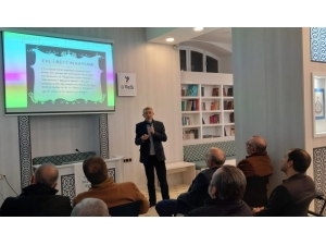 Eğitimci Yazar İhsan Ünlü: “Ehlibeyt Ayrıştırmaz, Bütünleştirir”