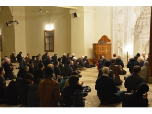 Sinop’ta Askerler Ve Gaziler Elle Semaya Kalktı