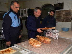 Büyükşehir Belediyesi Fırınları Denetliyor