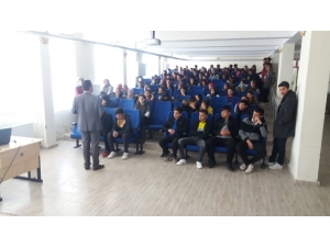 Dicle’de ’Dinimizde Güzel Ahlak’ Konferansı