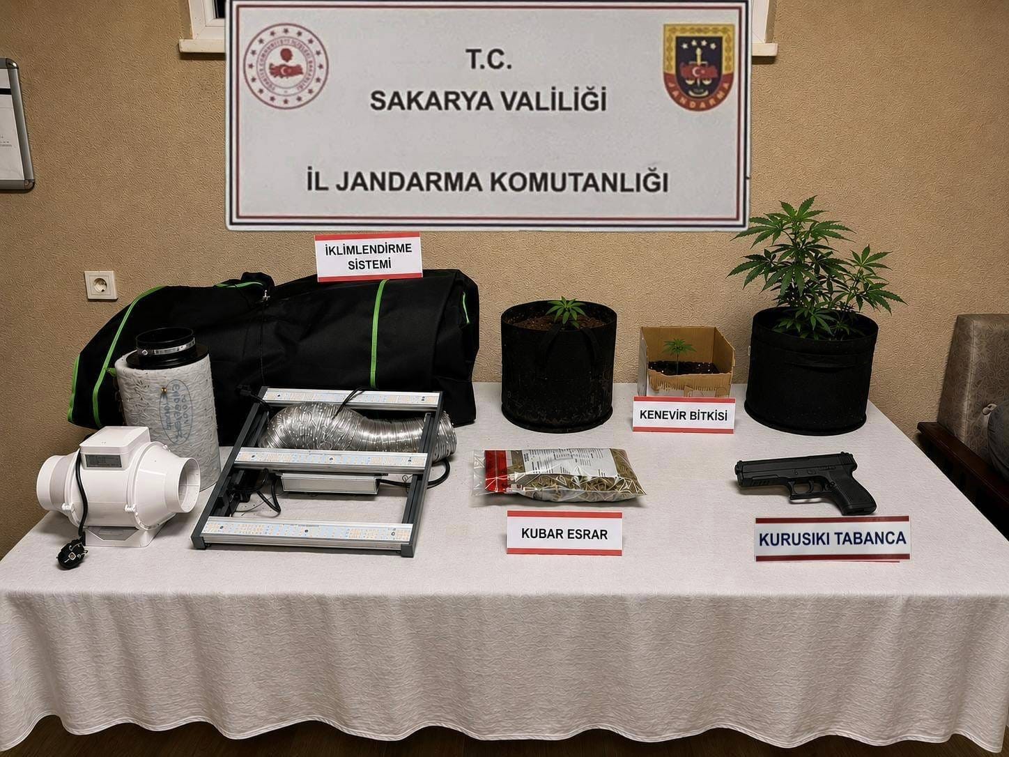 sakarya-da-uyusturucu-operasyonu-2-tutuklama