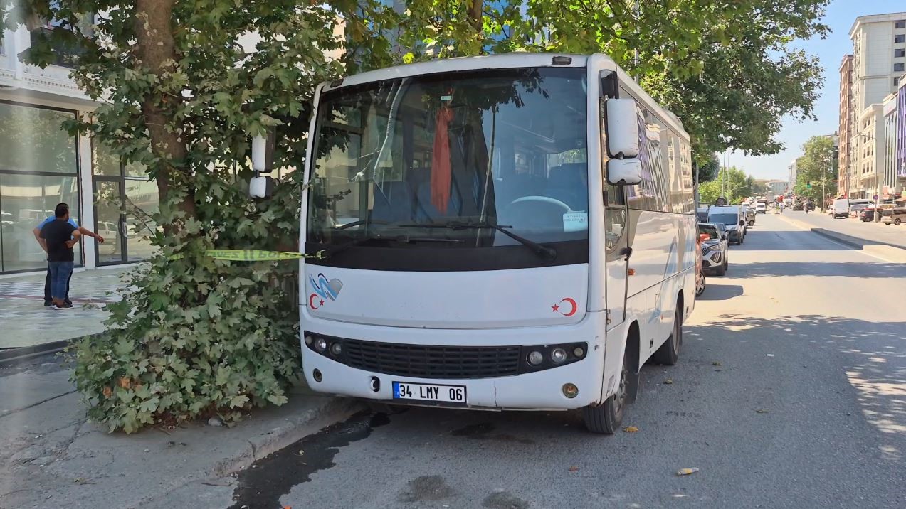 istanbul-da-3-gundur-aranan-adam-park-halindeki-servis-aracinda-olu-bulundu