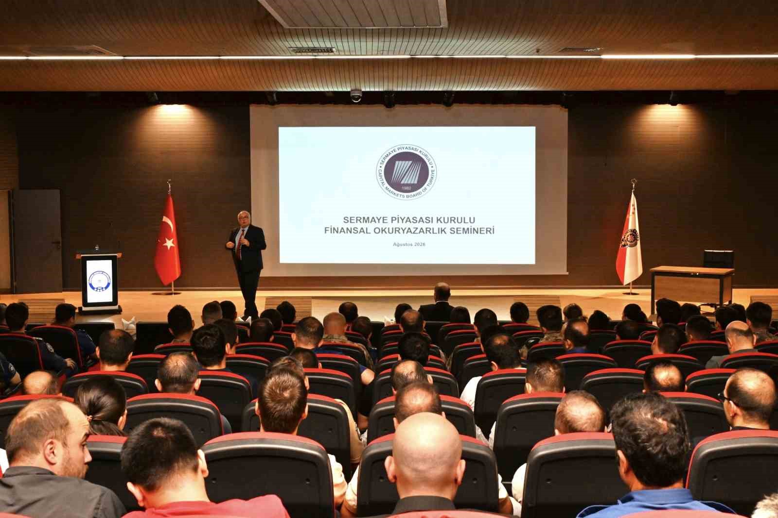 erzurum-da-polise-finansal-okuryazarlik-semineri