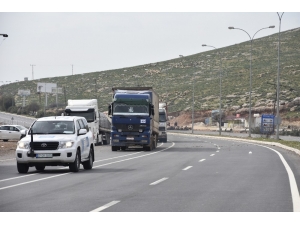 Bm’den Suriye’ye 53 Tır İnsani Yardım