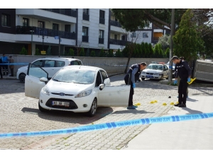 Kız Arkadaşı Ve Annesine Kurşun Yağdırdı