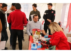 Mehmetçik İçin Kan Bağışında Bulundular