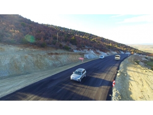 Heyelan Nedeniyle Kapanan Yol Ulaşıma Açıldı