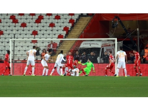 Ziraat Türkiye Kupası: Antalyaspor: 0 - Aytemiz Alanyaspor: 0 (İlk Yarı)