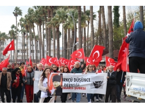 Marmaris’te ’Şehitlere Saygı’ Yürüyüşü