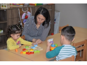 Türkan Saylan Çocuk Sosyal Tesisi Miniklere Hizmet Vermeye Başladı