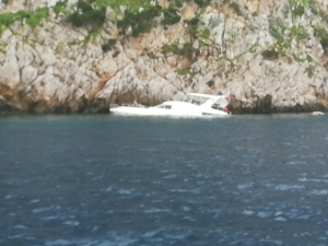 Güney Ege’de Su Alan Teknenin İmdadına Sahil Güvenlik Yetişti