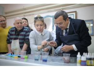 Başkan Batur’dan Kursiyerlere Sürpriz Ziyaret