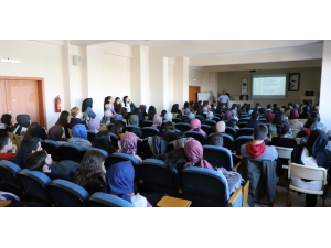 Sosyal Medya Mı? Sosyal Yara Mı? Konferansı Gerçekleşti