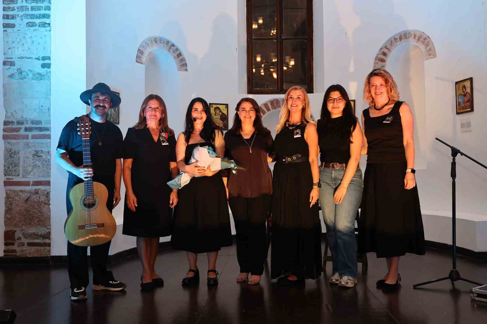 mysia-festivali-amalia-ile-basladi
