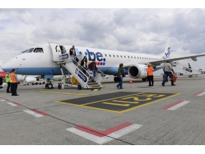 Korona Virüsü Mağduru İngiliz Uçak Firması İflas Etti