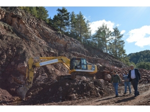 Büyükalan-dereköy Grup Yolunda Heyelan Çalışması