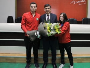 Başkan Fadıloğlu Şampiyonlarla Buluştu