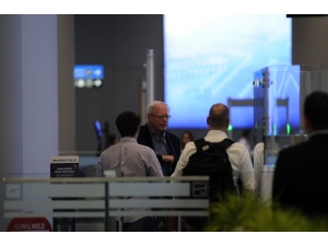 Abd Suriye Özel Temsilcisi James Jeffrey Vıp Yerine Yolcu Terminalini Kullandı