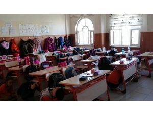 İlkokulda Deprem Tatbikatı