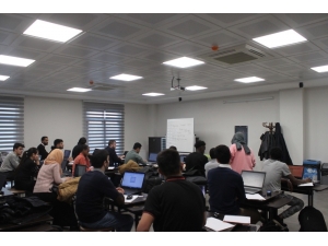 12 Ülkeden 200 Öğrenci Anadolu’nun Akademisi’nde Hazırlanıyor