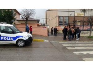 Pendik’te Lise Öğrencileri İle Gençlerin Kavgası Kanlı Bitti: 3 Yaralı