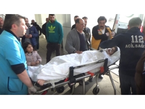 Salıncakta Sallanan Çocuğun Boynuna İp Dolandı