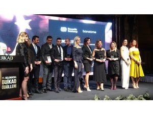 Bursa’da Başarılı Kadınlar Ödüllendirildi