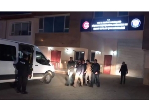 Van’da ’Göçmen Kaçakçılığı Ve İnsan Ticareti’ Operasyonu